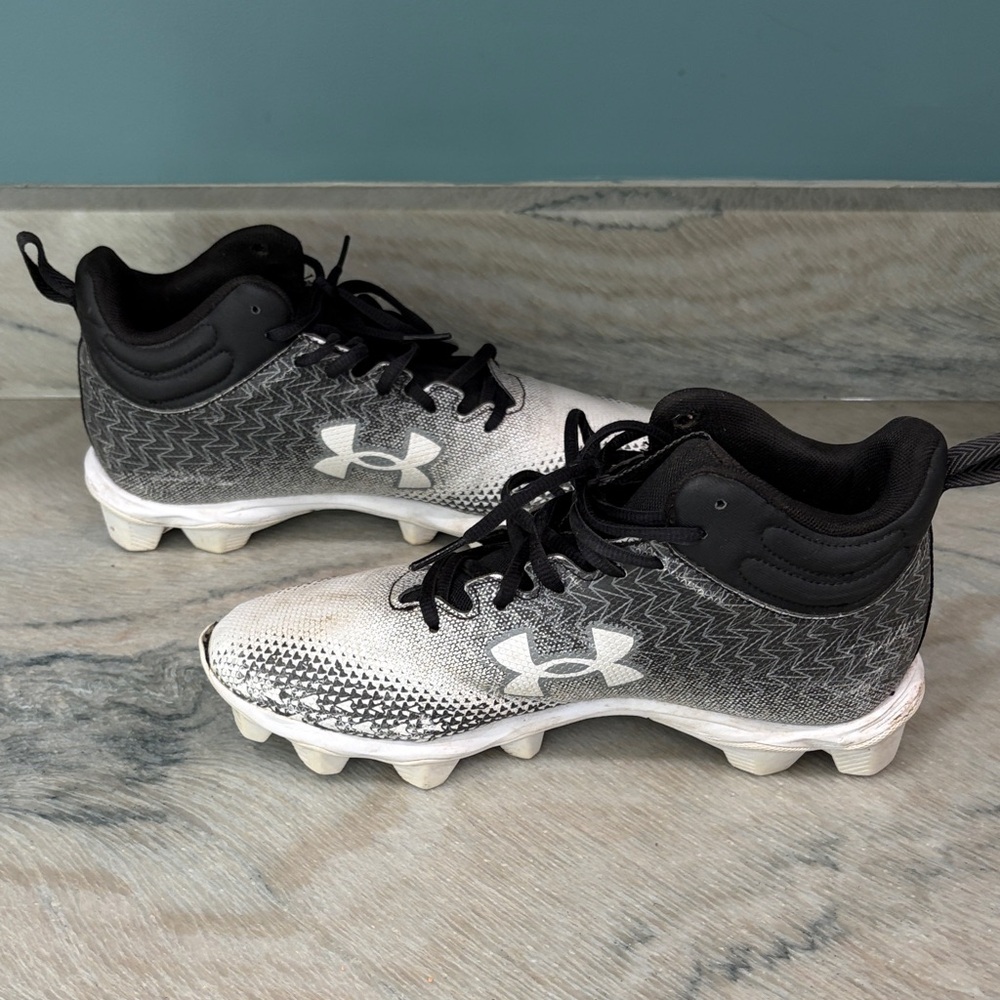 Under Armour Black and White Youth Soccer Cleats